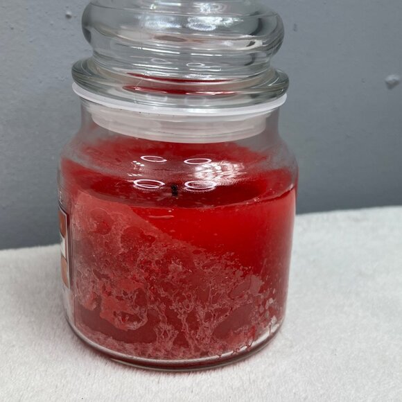 Yankee Candle Mandarin Cranberry Housewarmer Jar Candle .75 Full 14.5 oz Red - Picture 3 of 7